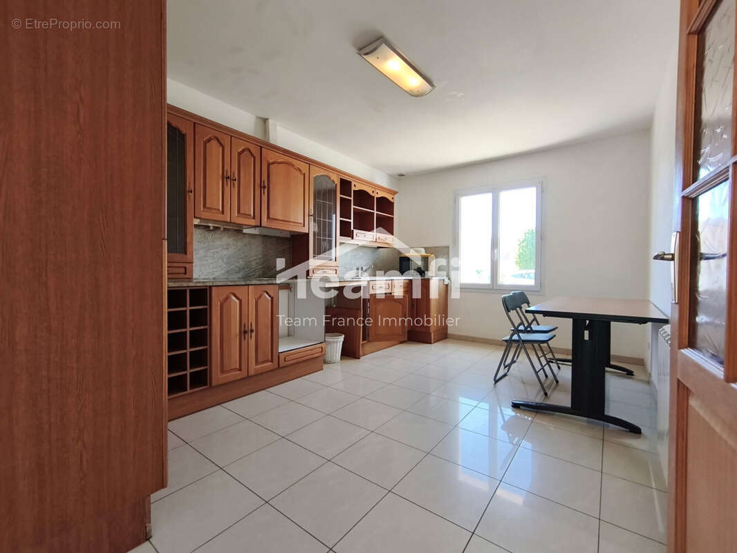 Maison 139 m² à Le Subdray  - photo 5