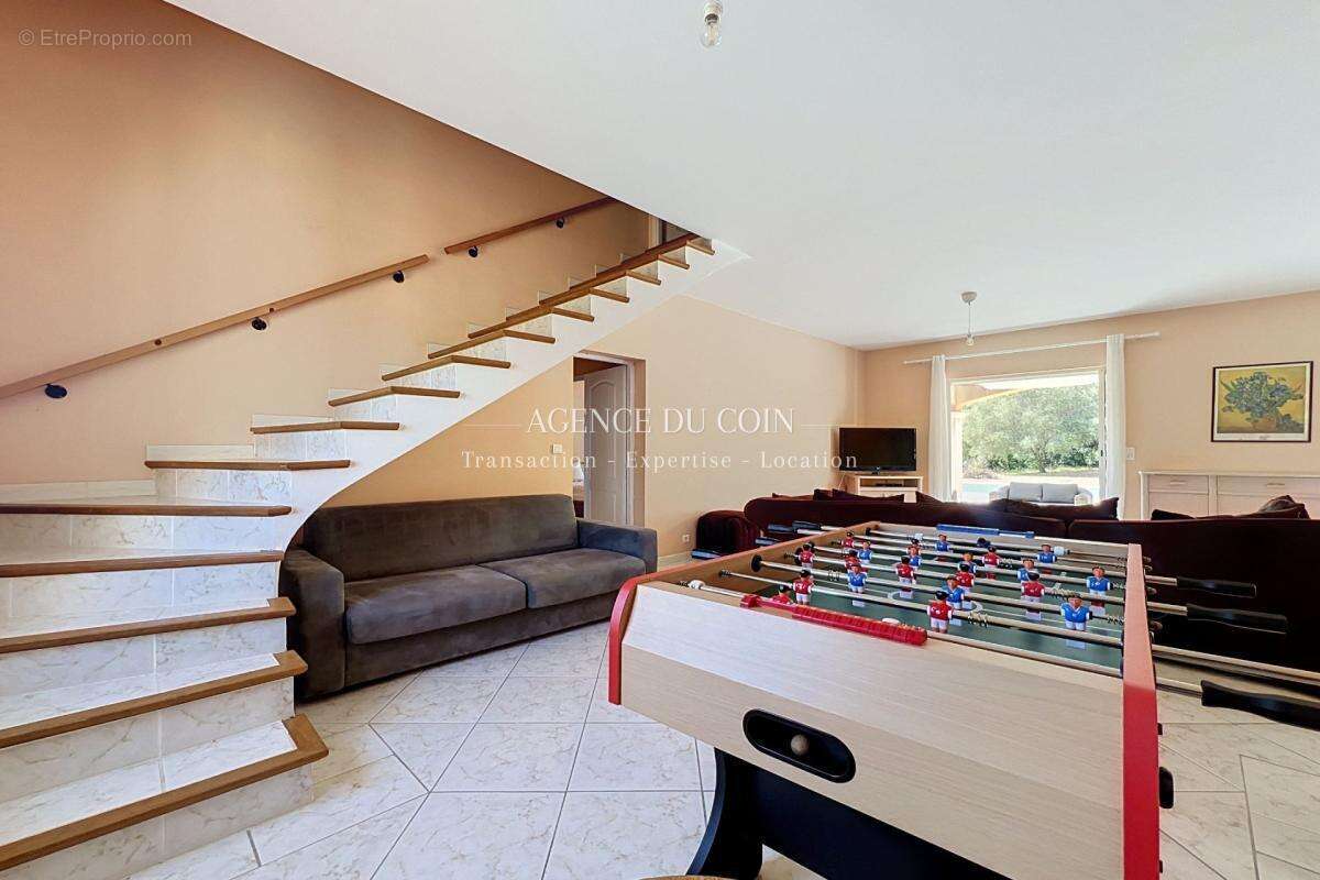 Le Muy 83490 Vaste villa familiale au calme absolu avec pisc - photo 5
