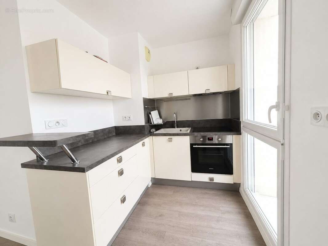 Appartement 53 m² à Tours  - photo 2