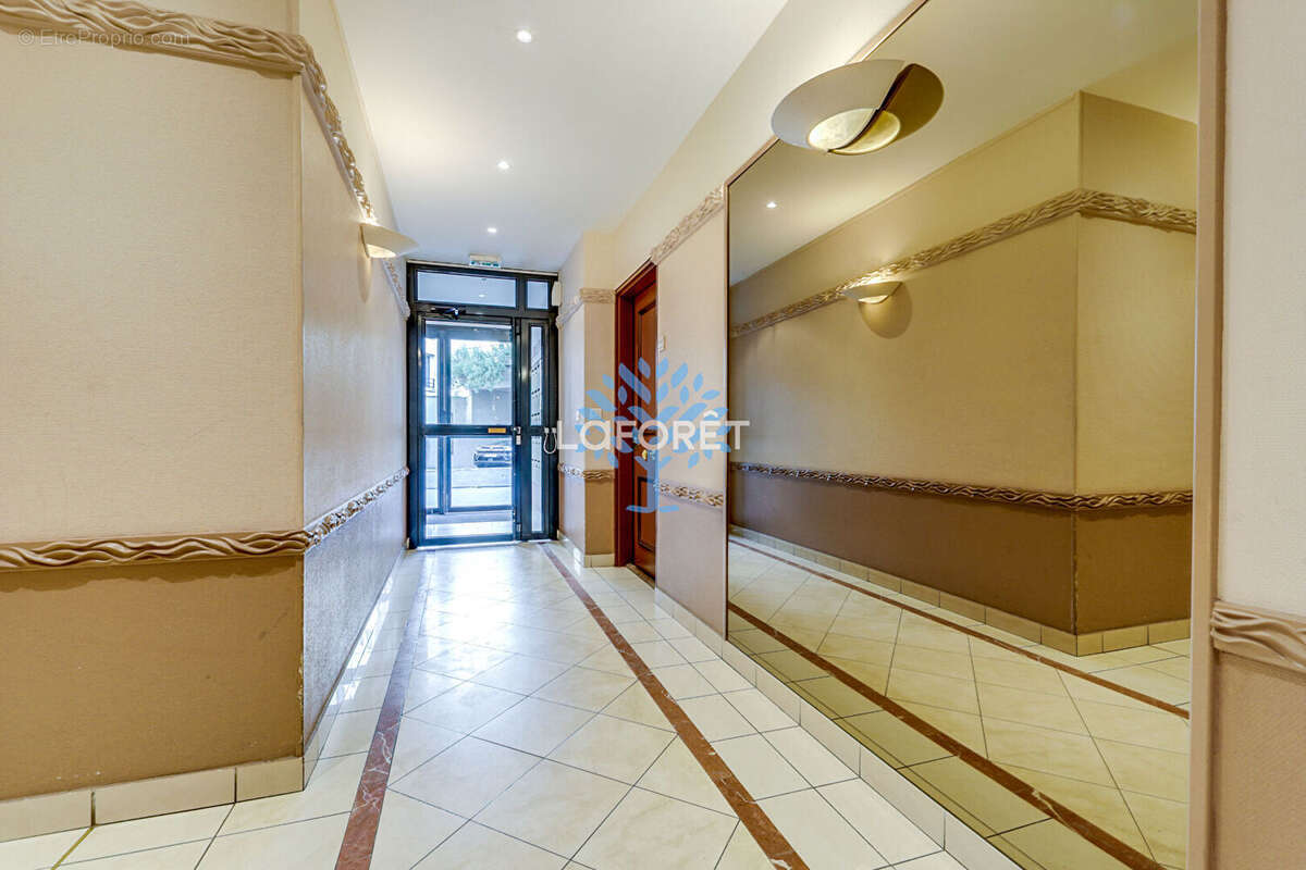 Appartement à PARIS-20E