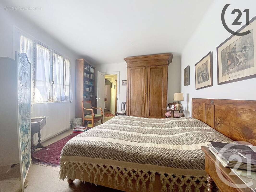 Maison à SAINT-BRIS-LE-VINEUX