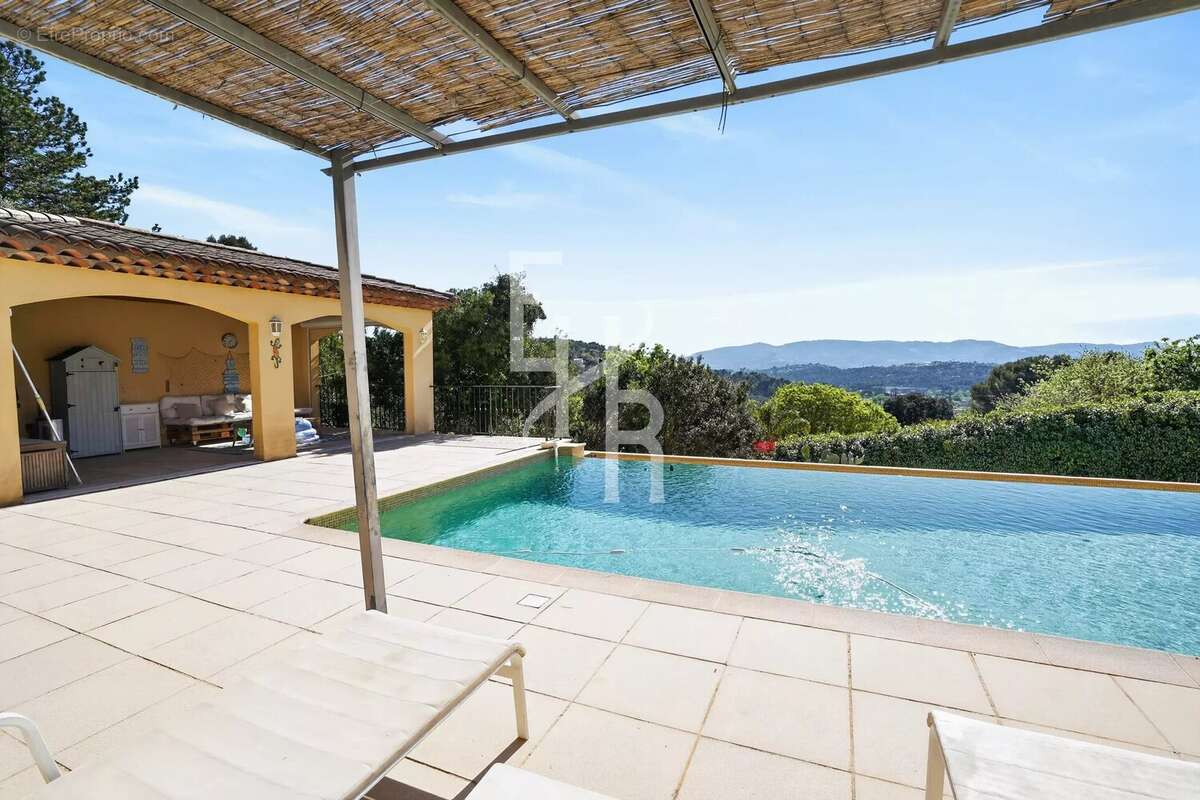 Maison à MOUGINS
