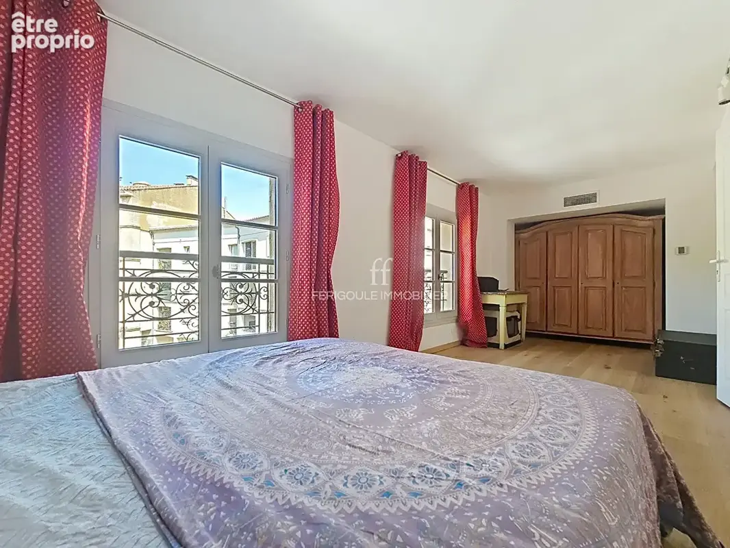 Avignon intra-muros, Maison de caractère de 210m² avec garage et terrasse - photo 8