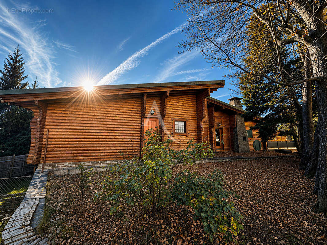 BOLQUÈRE, Chalet de caractère de 274 m² avec 5 appartements indépendants , Idéal investissement ou projet familial - photo 2