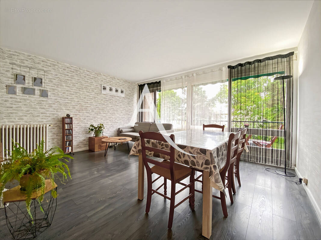 Appartement à BOIS-D'ARCY
