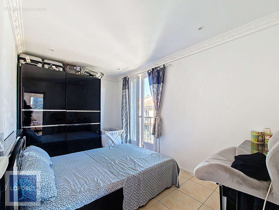 Appartement à VALLAURIS