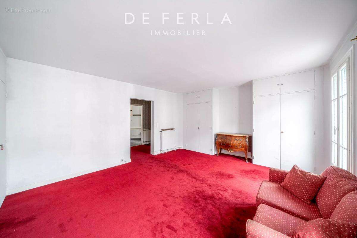 Appartement à PARIS-15E