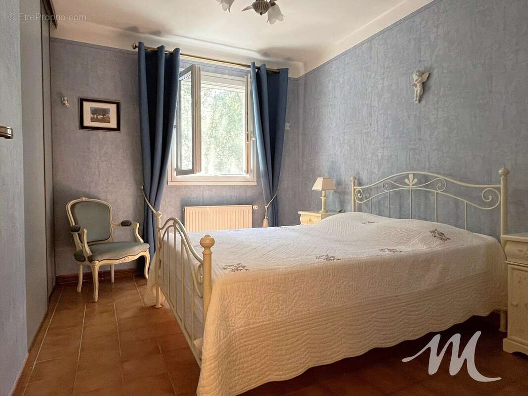 Grande propriete a vendre a tavernes avec 2 habitations piscine garage et terrain bucolique - photo 11
