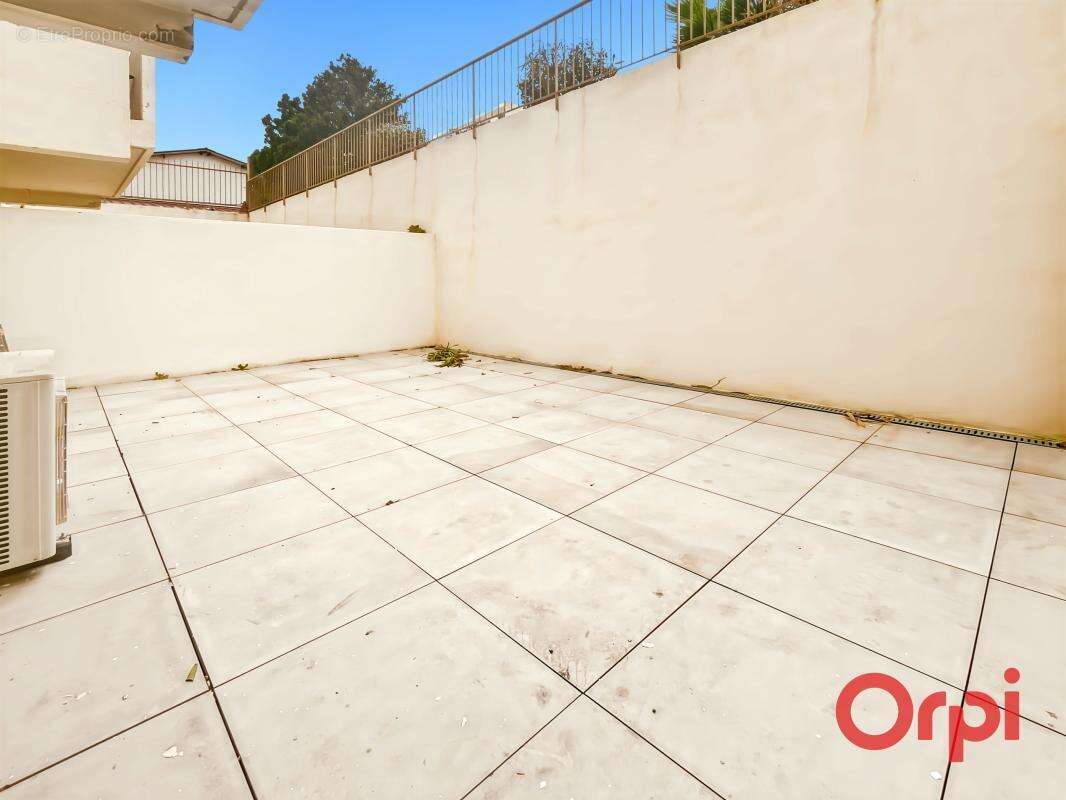 Appartement à MARSEILLE-5E