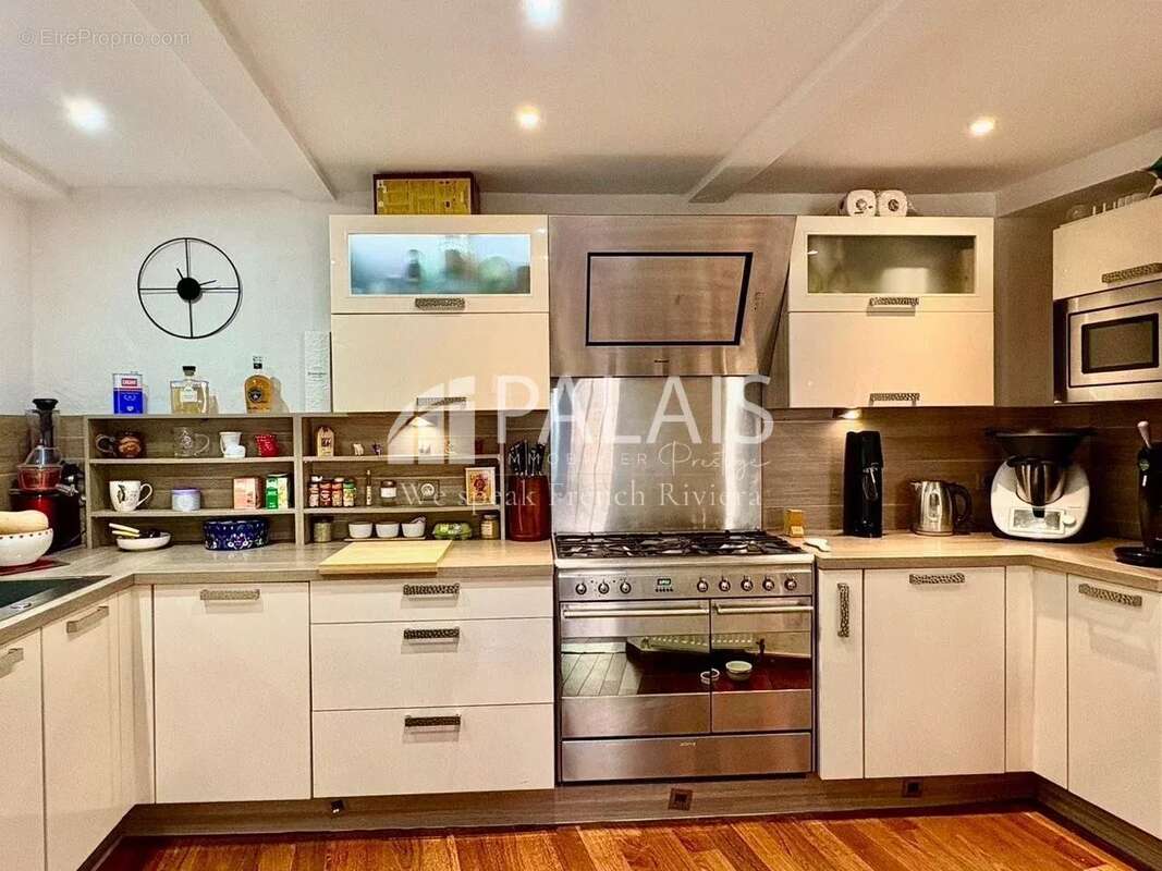 Appartement à ROQUEBRUNE-CAP-MARTIN