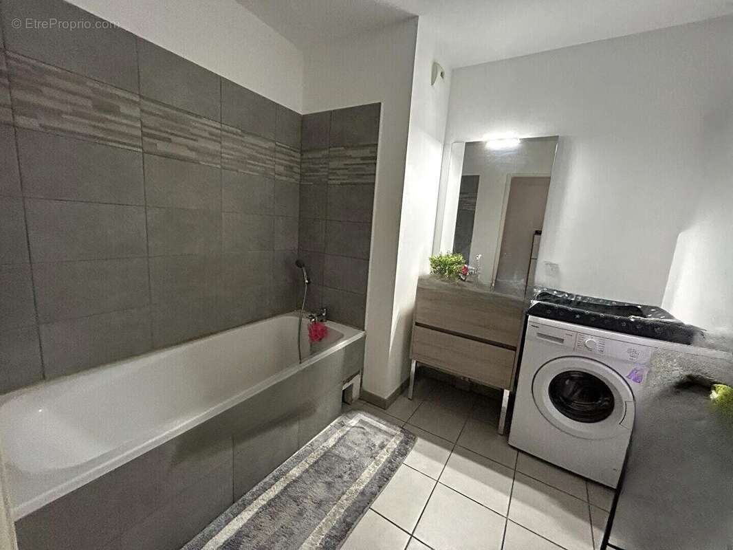 Appartement à MARSEILLE-15E