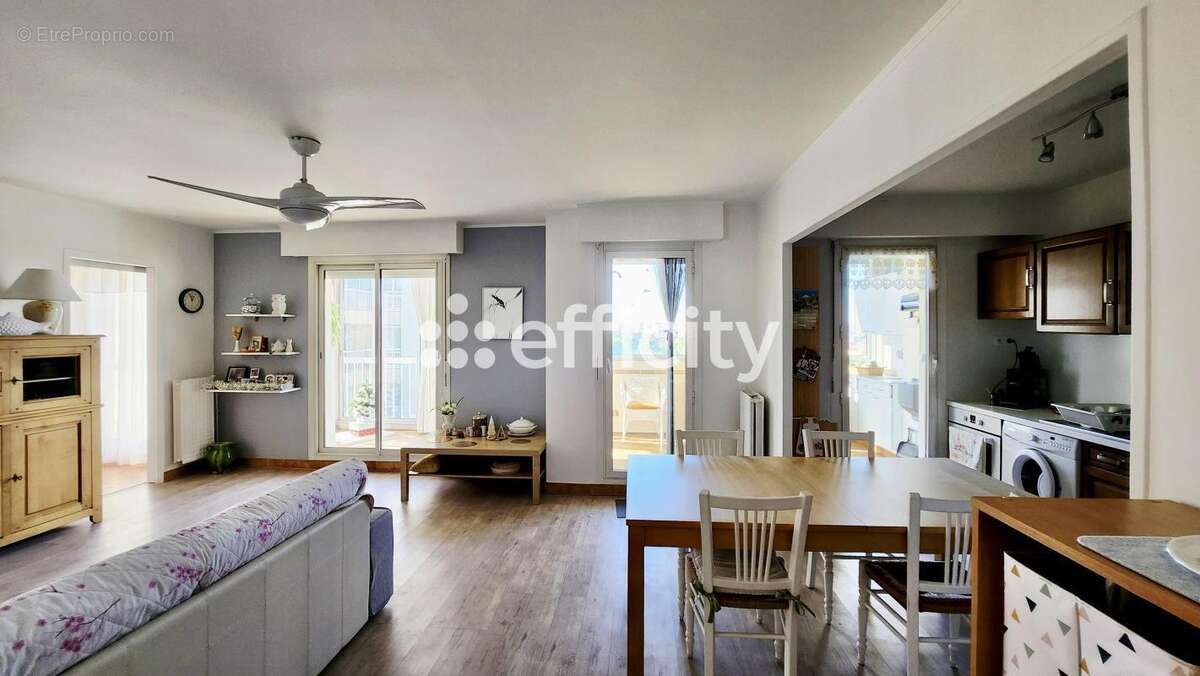 Appartement à MARSEILLE-11E