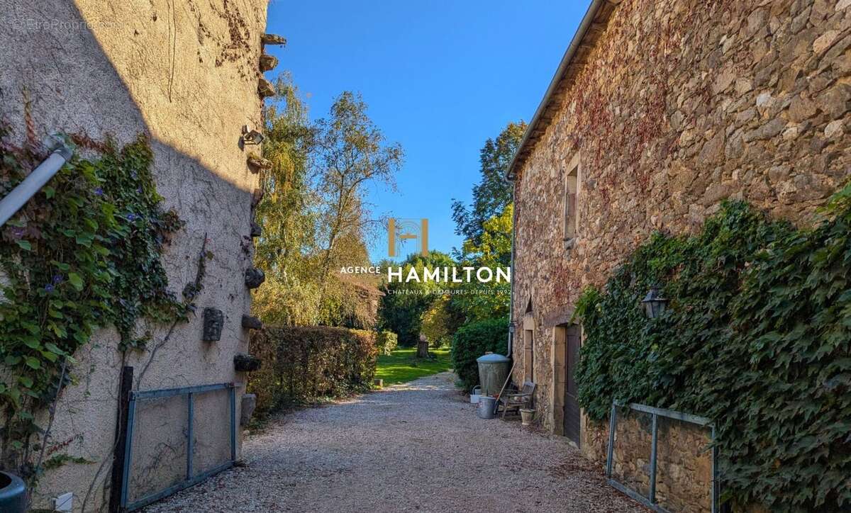 Propriete de charme avec grange et gite - proche laguepie - photo 14