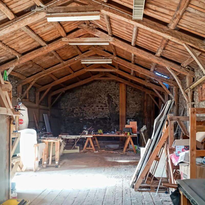 Maison à SAINT-CHRISTOPHE-D'ALLIER