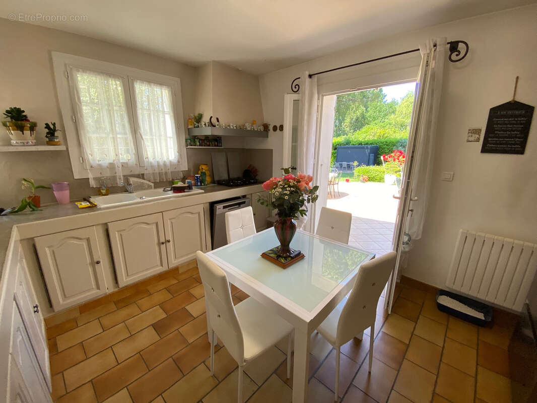 Maison à CADEROUSSE