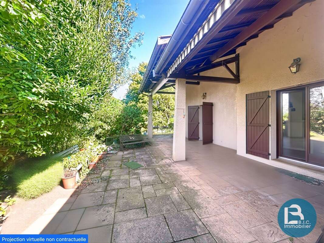 Maison à SAINTE-FOY-LES-LYON