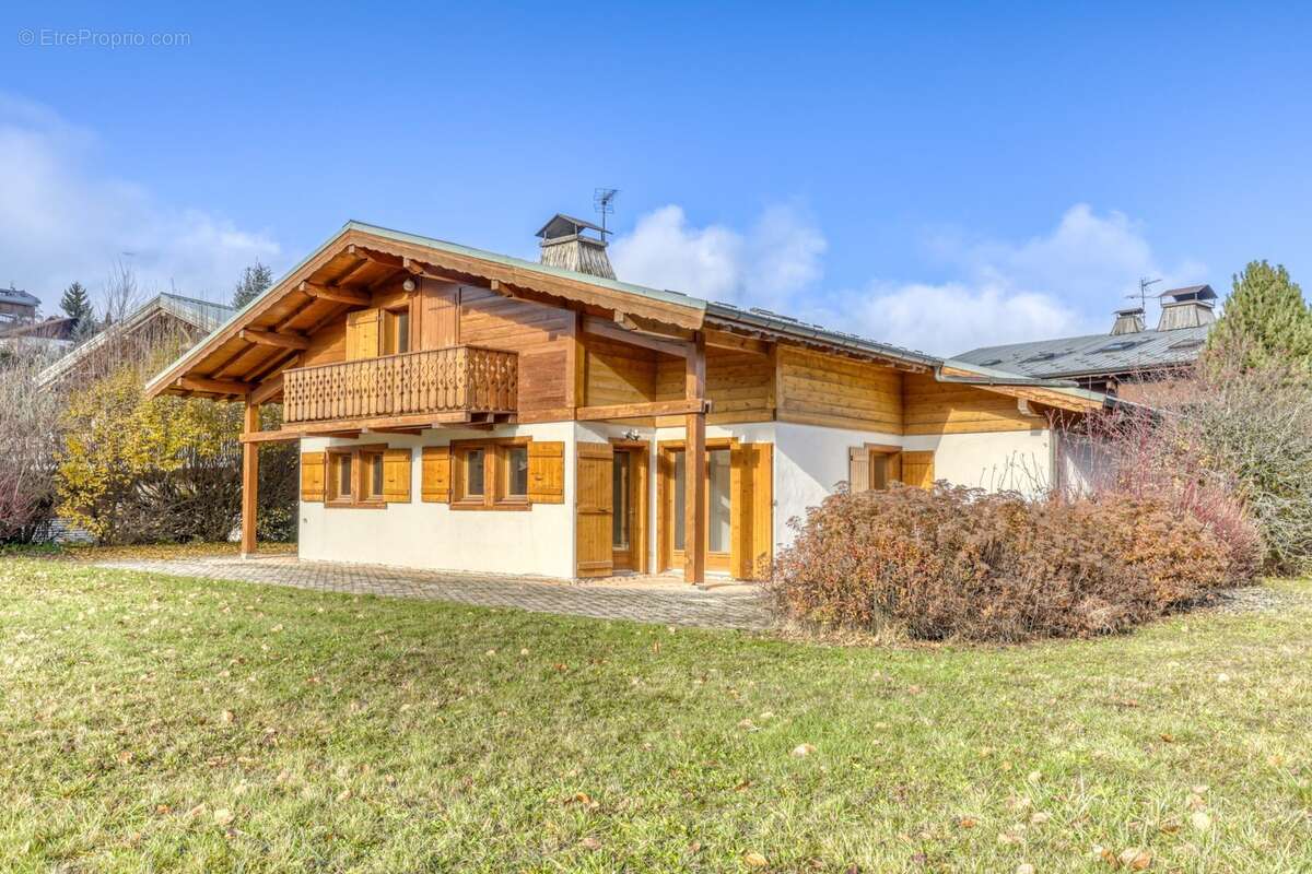 Maison à COMBLOUX