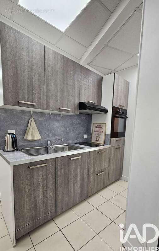 Commerce 43 m² à Sevran  - photo 3