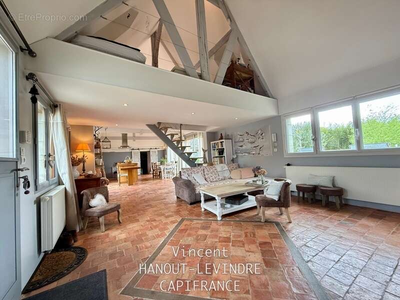 Maison à SOULAIRE-ET-BOURG