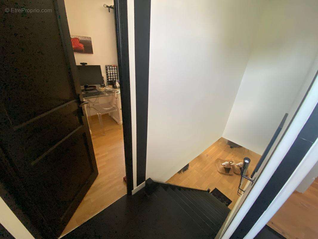 Villa COUP DE COEUR de 2002 de 173 m² avec Garage spacieux de 40 m² et Piscine - photo 17