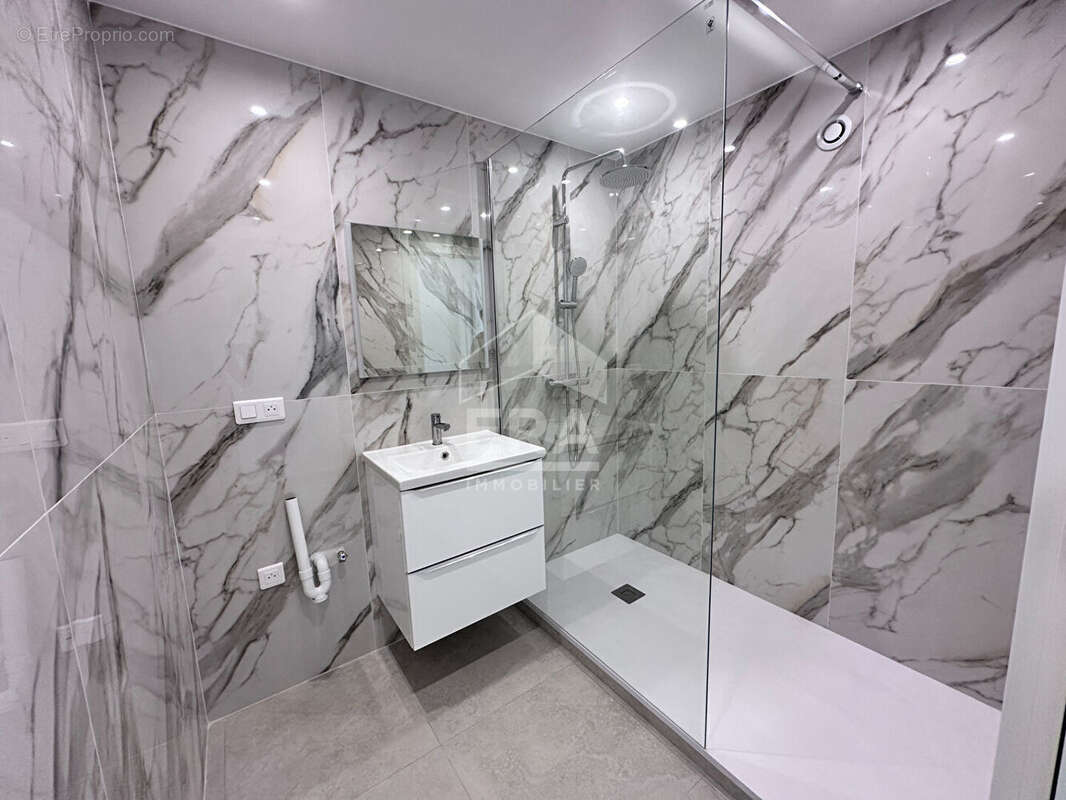 Appartement à VENCE