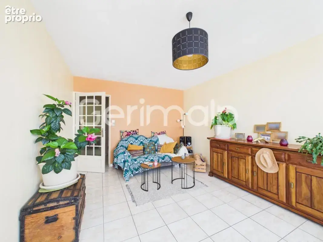 Vente - Appartement - 3 pièces + cuisine - 74,21 m² - 365 000 € - photo 6