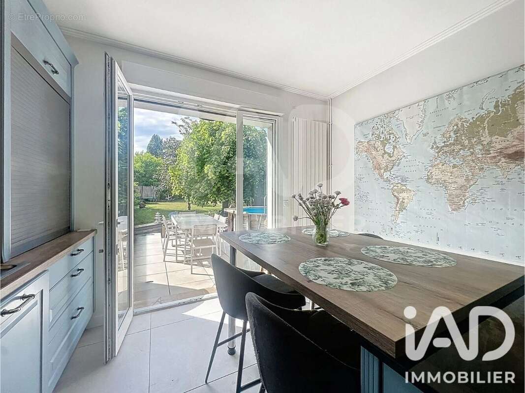 Maison 180 m² à Tournan-En-Brie  - photo 7