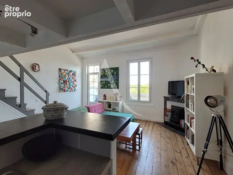 A vendre - Magnifique T2 bis avec terrasse et vue sur la Cathédrale Saint-Louis - photo 4