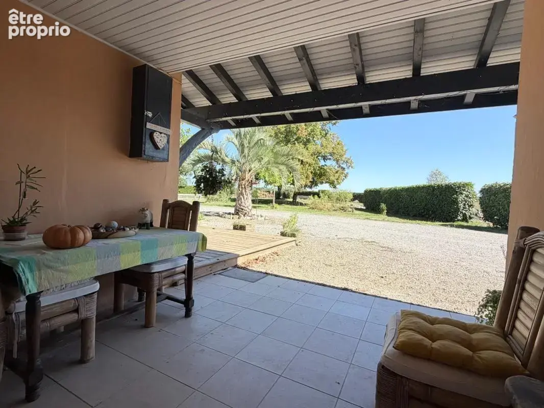 Magnifique maison de caractère de 120M2 avec piscine et garage double sur grand terrain proche de ST SEVER à TOULOUZETTE - photo 9