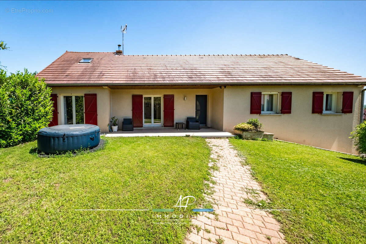 Maison à BELLENEUVE