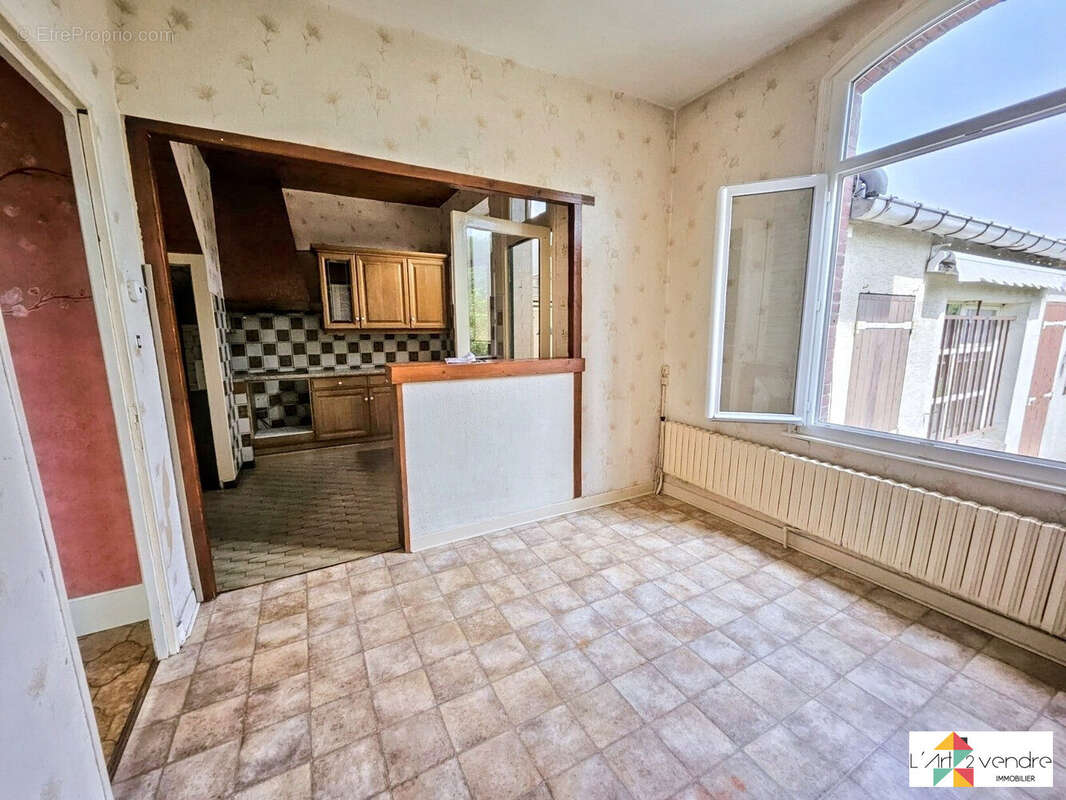 Maison à CHOISY-AU-BAC