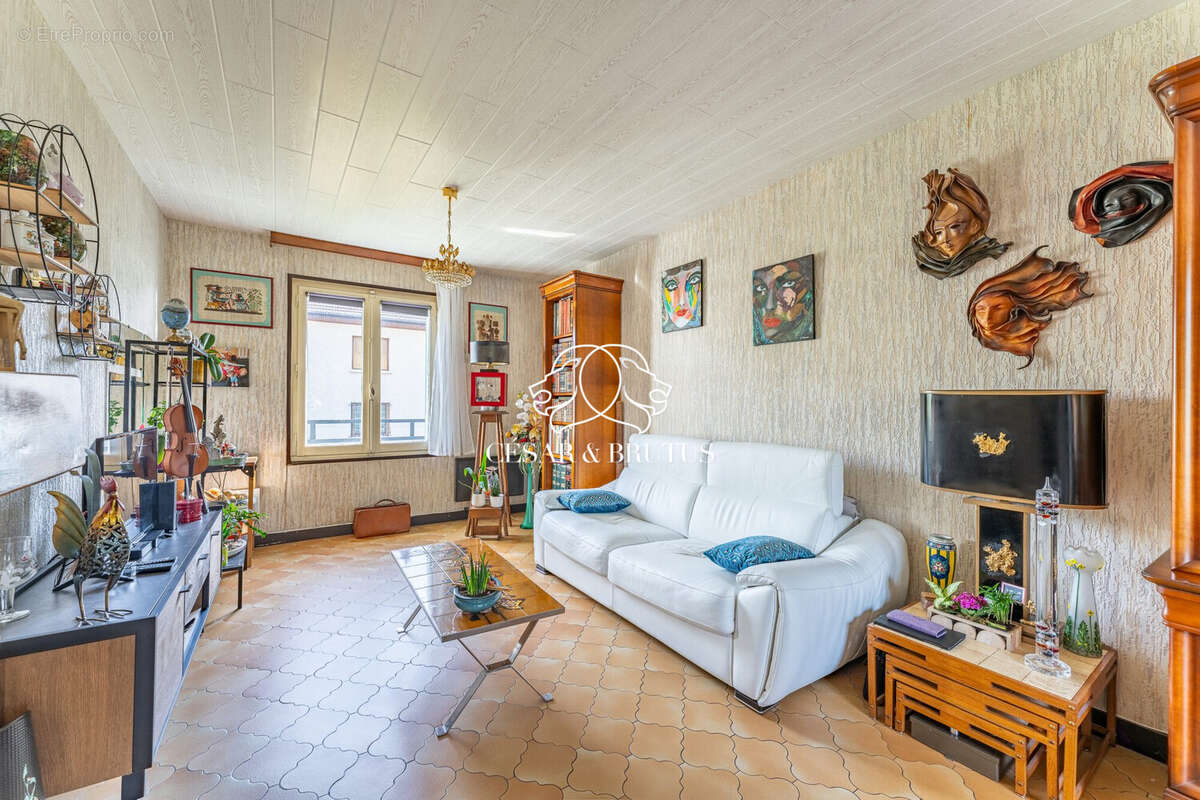 Maison 82 m² à Saint-Priest  - photo 6