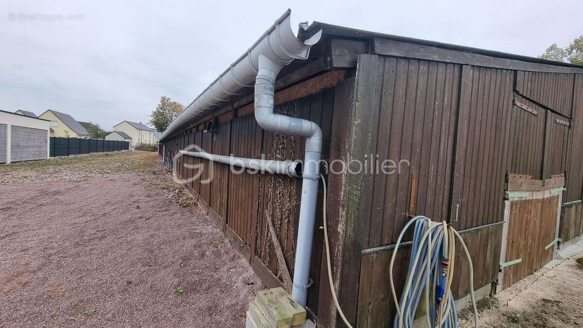 Terrain à NOYERS-BOCAGE