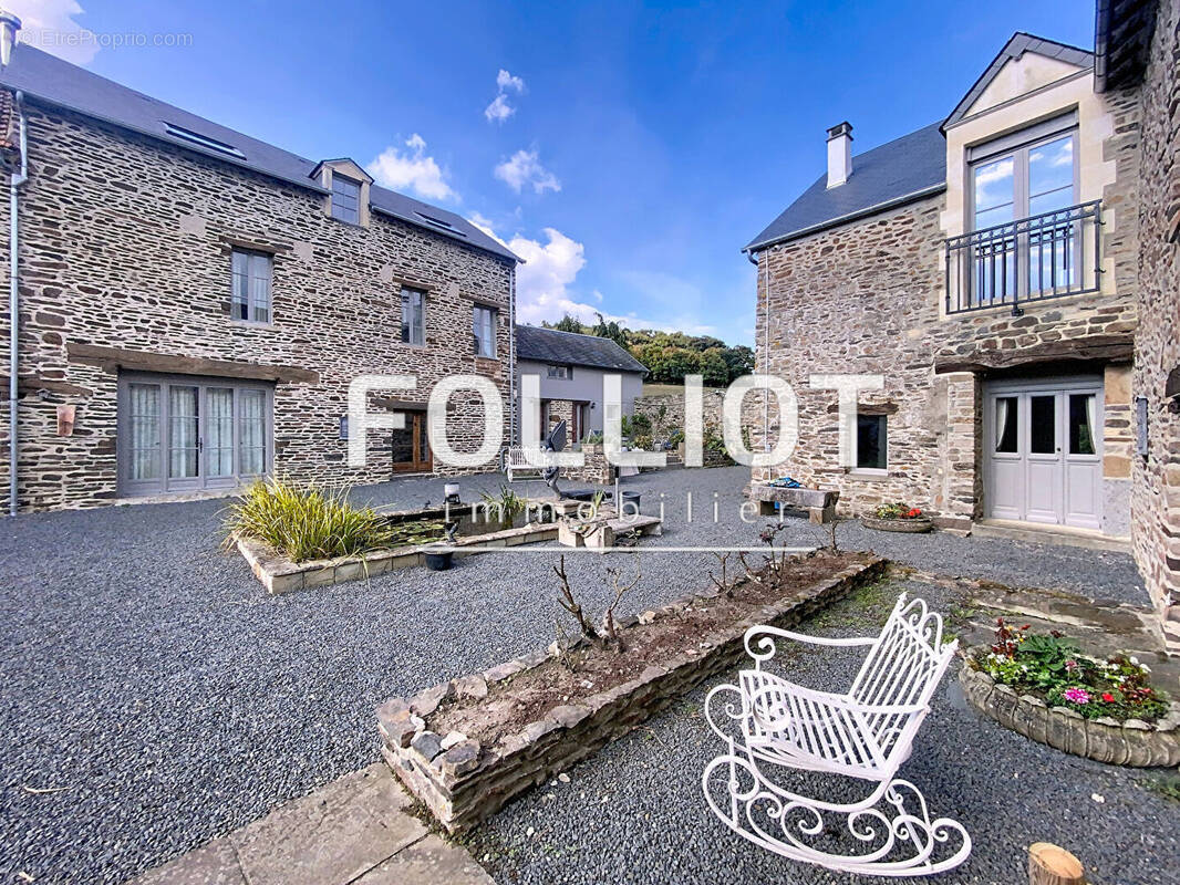 Maison à THURY-HARCOURT