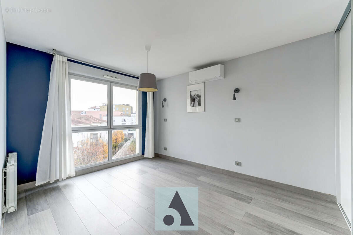 Appartement à LYON-8E