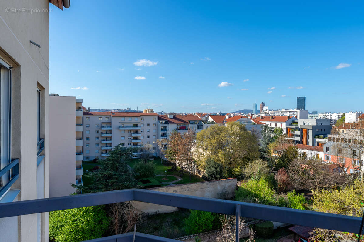 Appartement à LYON-8E