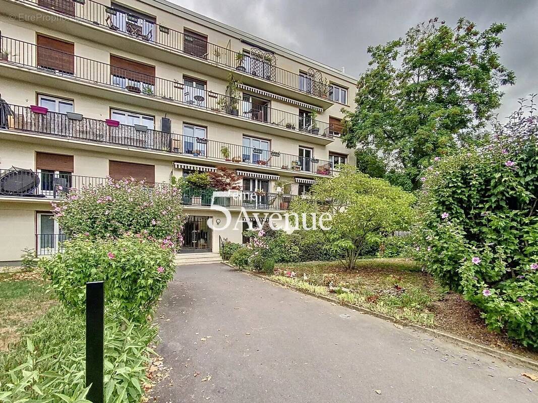 Appartement à SAINT-MAUR-DES-FOSSES