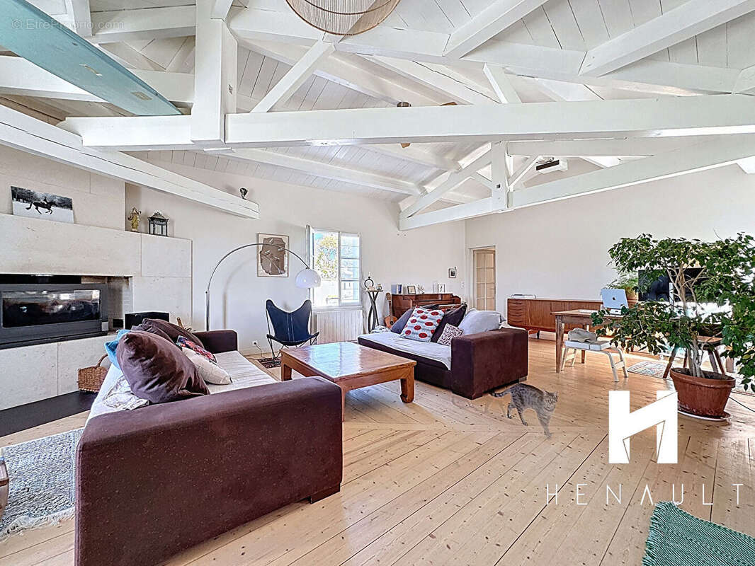 Maison à SAINT-CLEMENT-DES-BALEINES