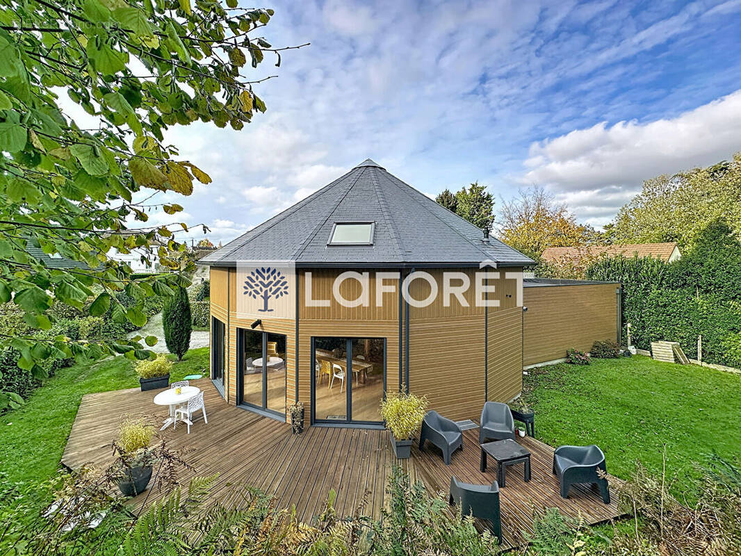 Maison à FRANQUEVILLE-SAINT-PIERRE