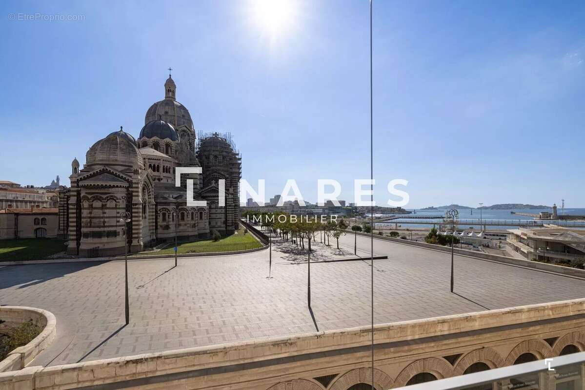 Appartement à MARSEILLE-2E