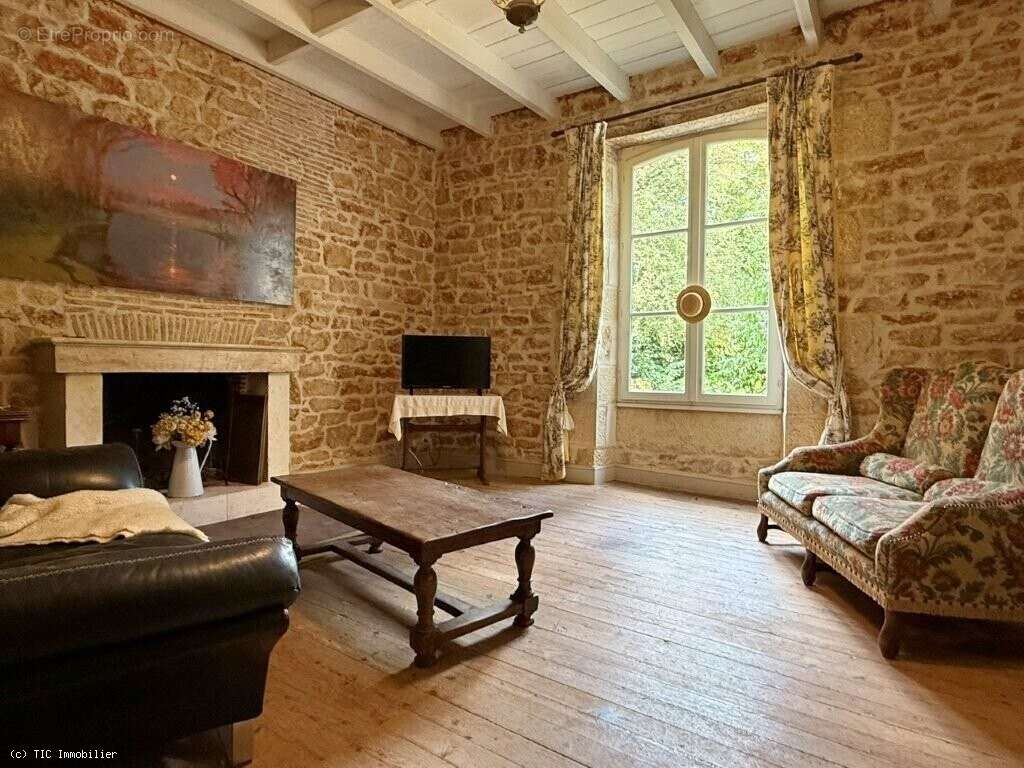 Maison à COUHE