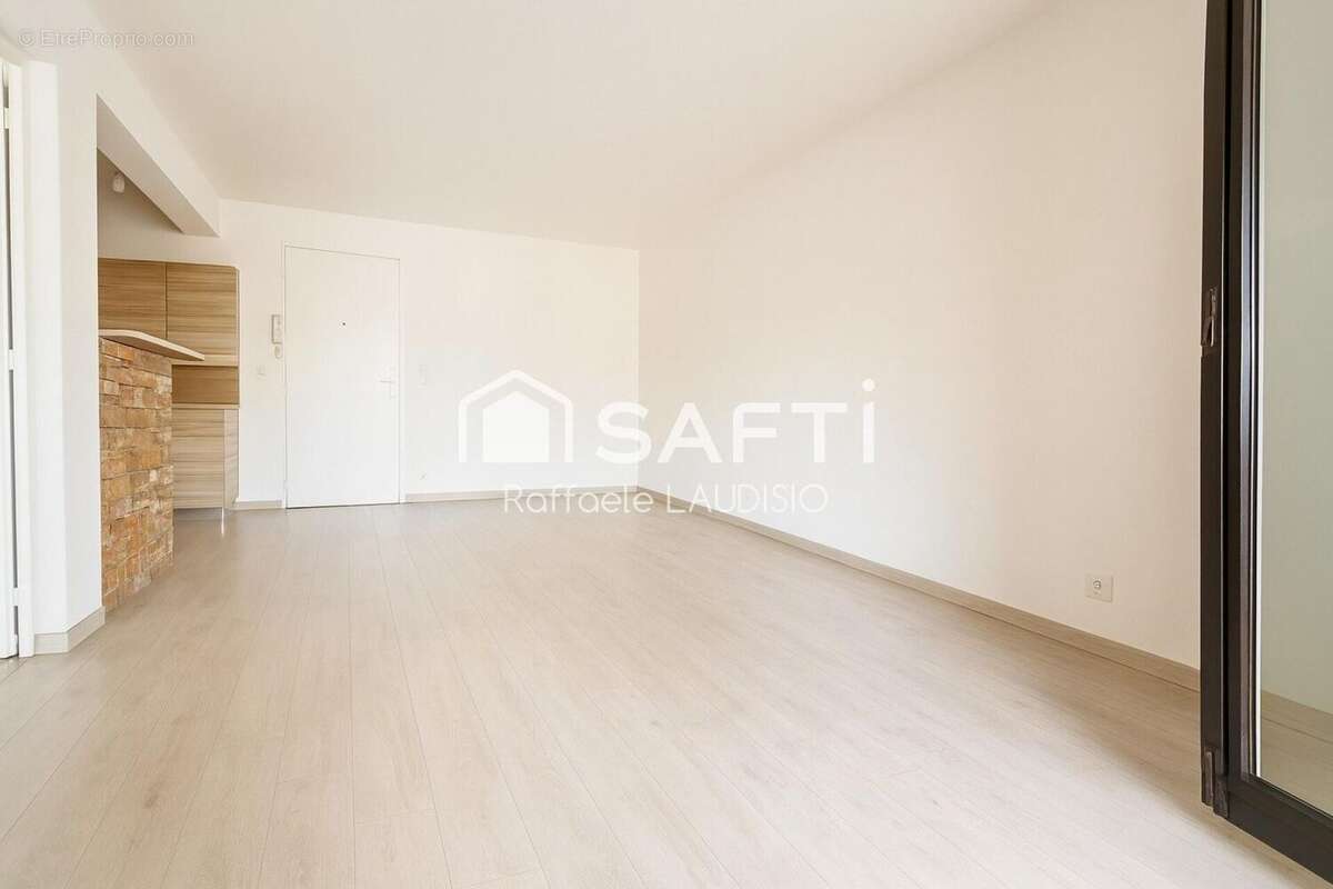 Photo 3 - Appartement à FREJUS