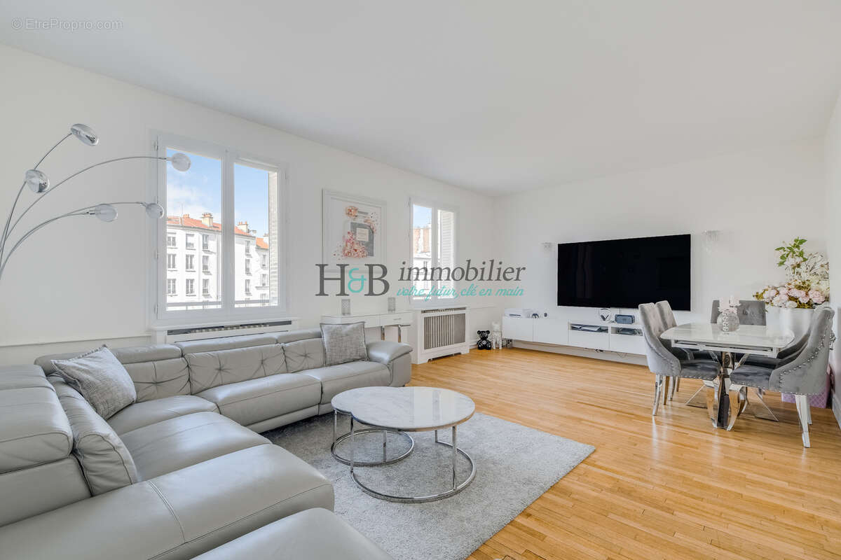 Appartement à PARIS-16E