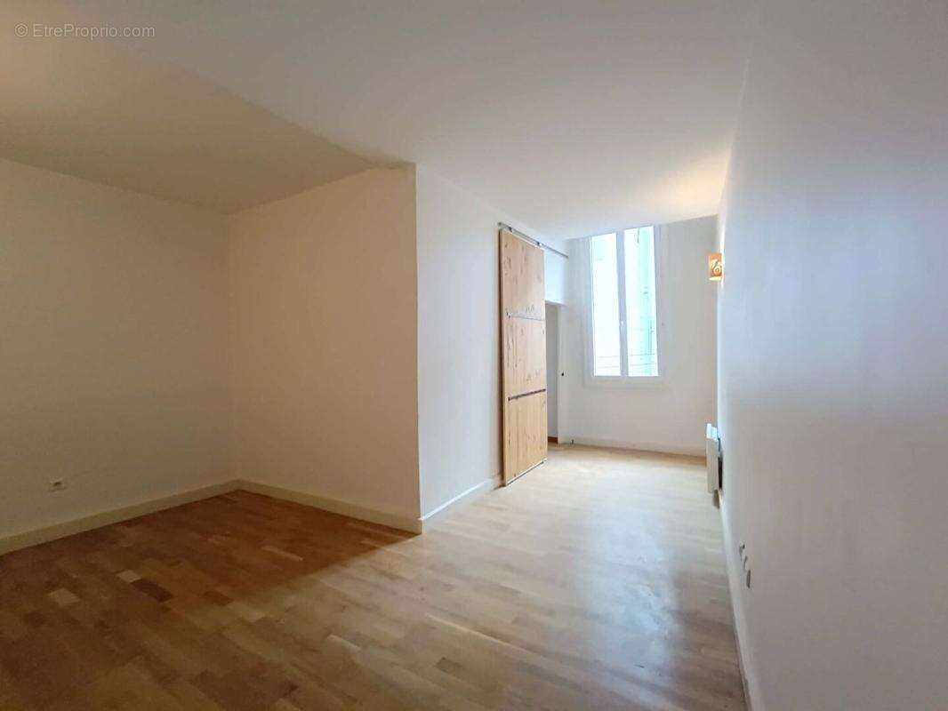 Maison à SAINT-CHAMAS