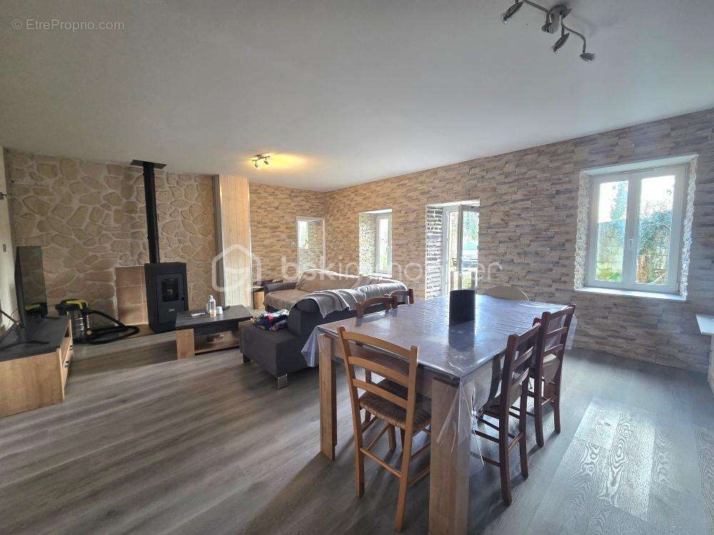 Maison à L'ABSIE