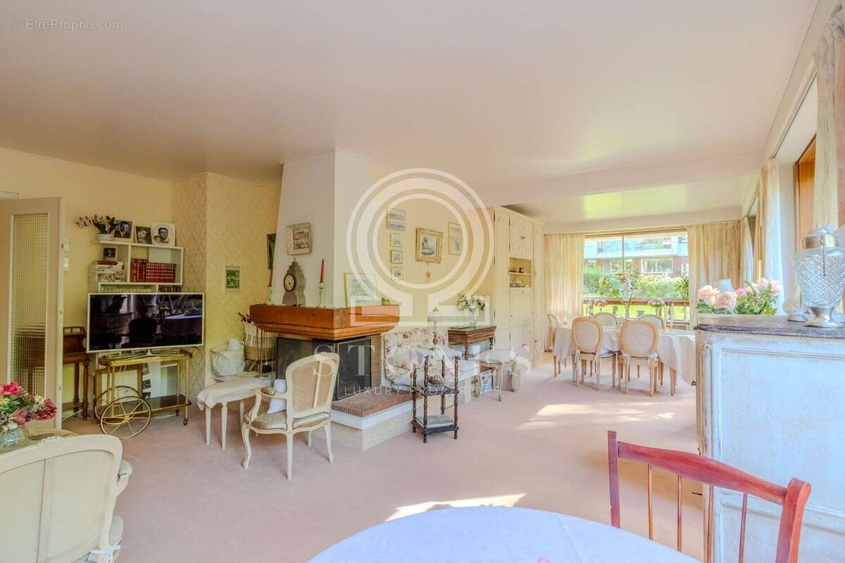 Appartement à LOUVECIENNES