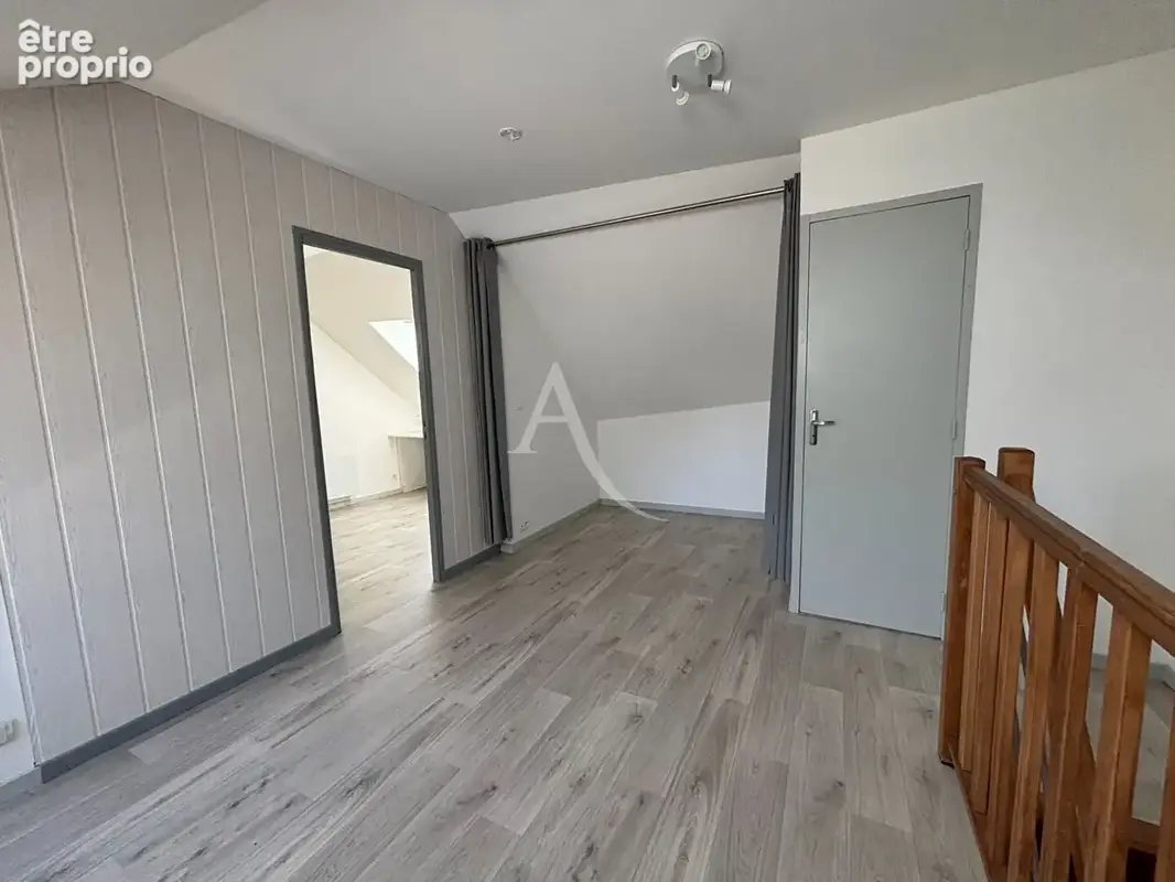 À vendre : maison divisée en 2 logements - quartier Belle-Beille à Angers - photo 6