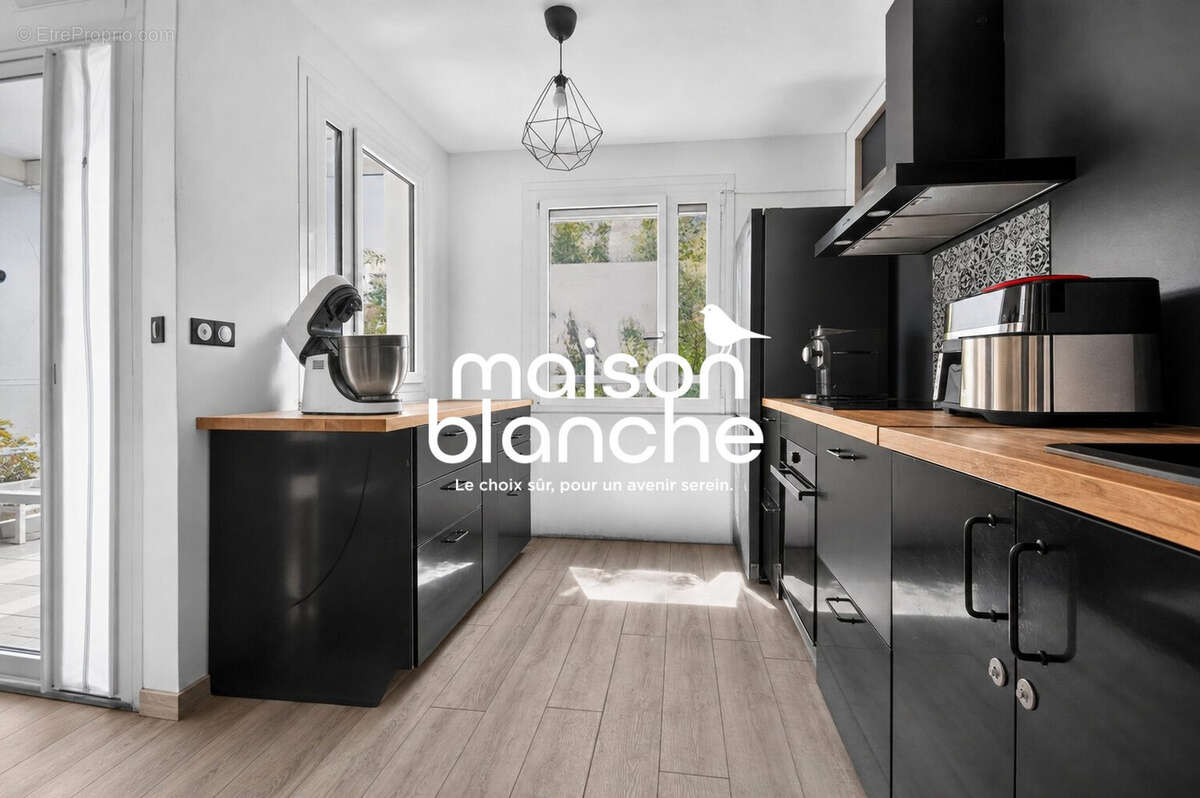 Appartement 67 m² à Talence  - photo 2