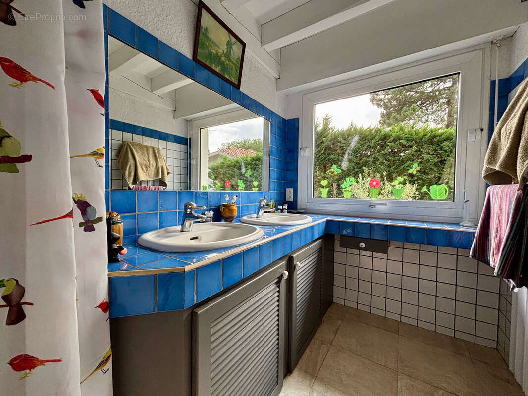Villa d’architecte perchée dans les arbres avec piscine et vue panoramique - photo 13