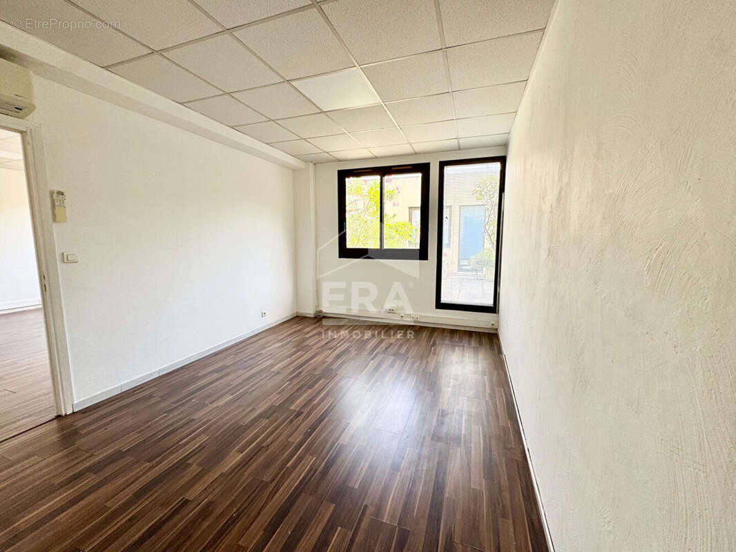 Bureaux 71m² à mougins - photo 3